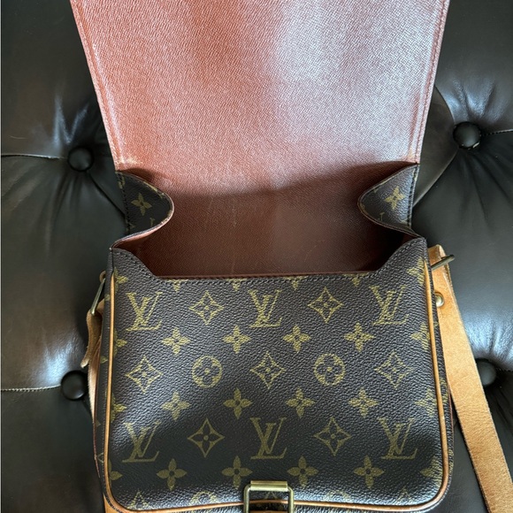 Authentic Louis Vuitton Cartouchiere Crossbody Bag - Picture 4 of 6